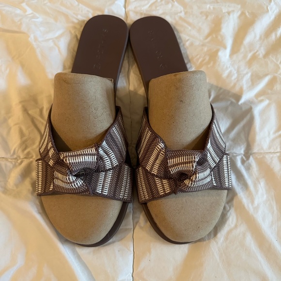 NWB Rothys Sandals - Picture 2 of 5